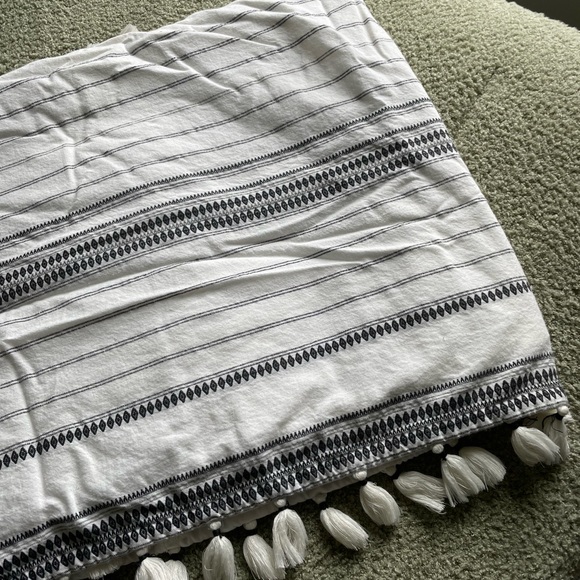 Pottery Barn Kids Sleepy Sheep Crib Skirt (extra PB crib sheet included) - Picture 2 of 5